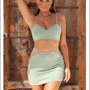 Diamonds are forever two piece set -slight damage